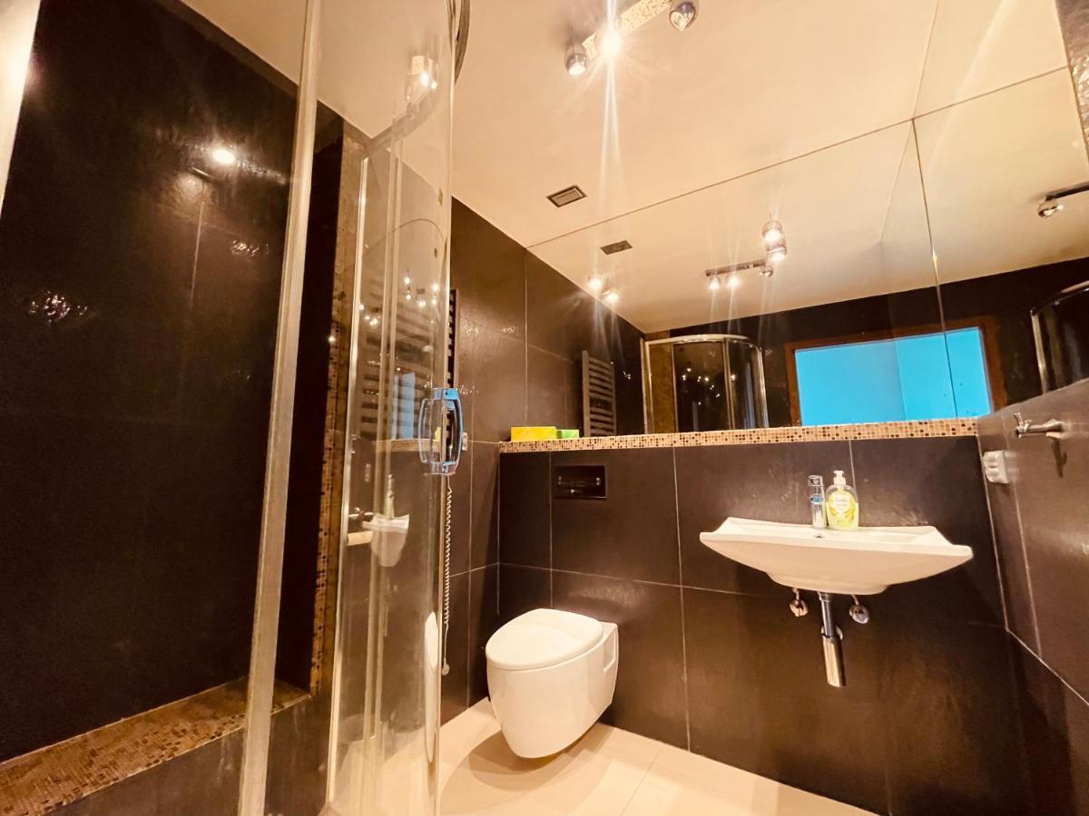 Apartamenty Ktw Debowe Tarasy 카토비체 외부 사진