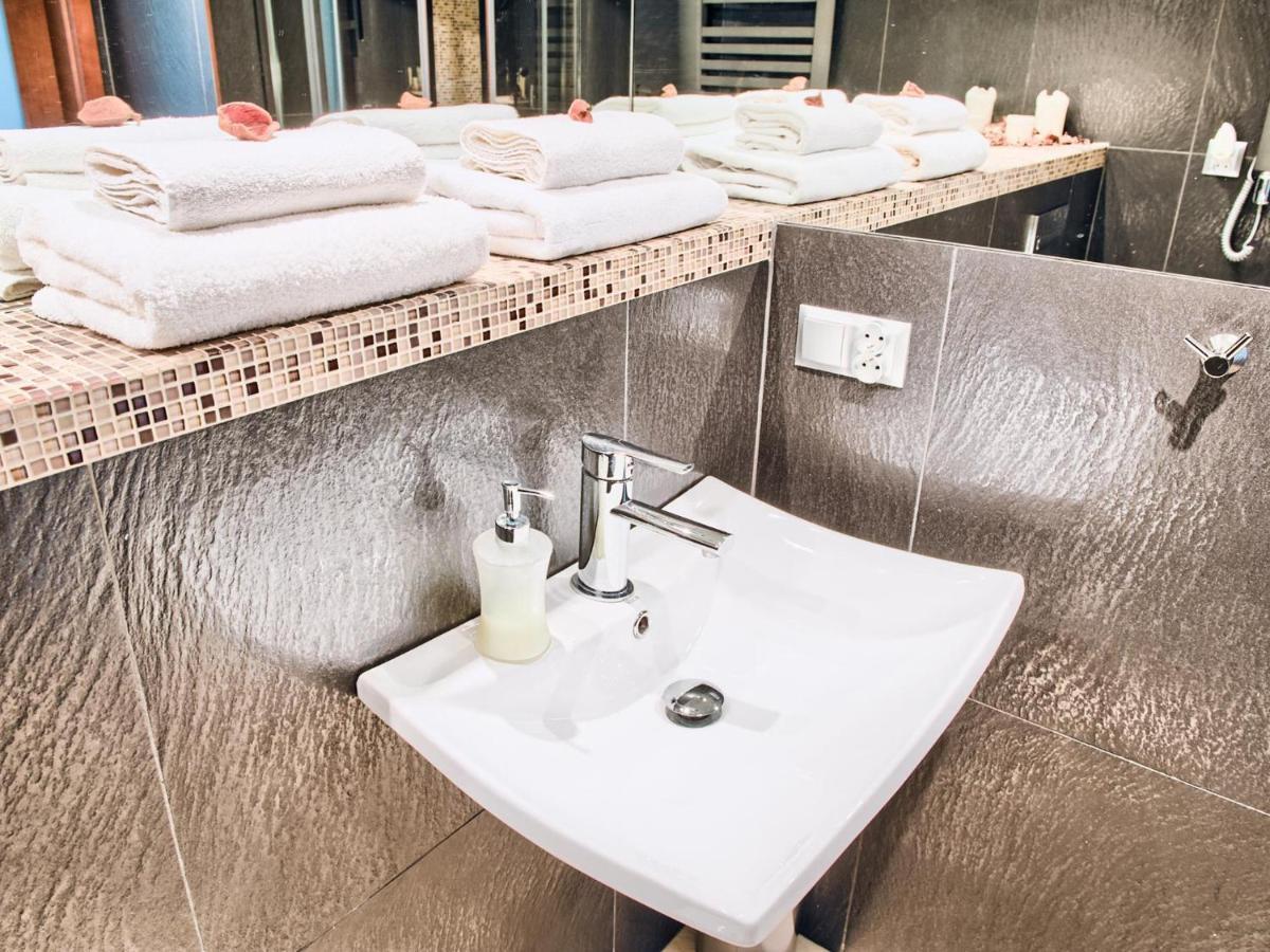 Apartamenty Ktw Debowe Tarasy 카토비체 외부 사진