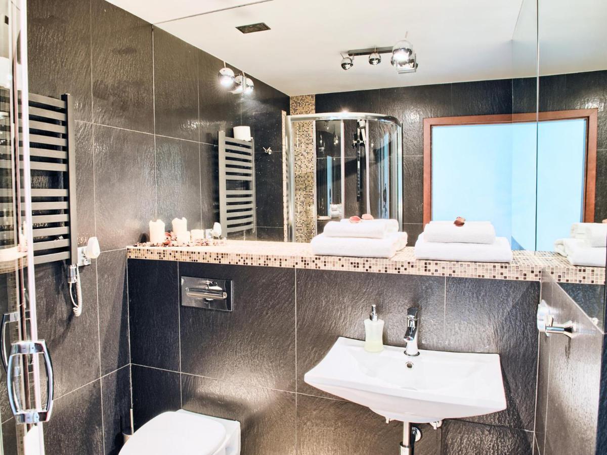 Apartamenty Ktw Debowe Tarasy 카토비체 외부 사진